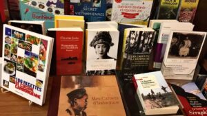 Librairie Sudestasie <br /> <br /> <img src="https://pariscosmop.fr/wp-content/uploads/2022/05/bibliotheque-Sudestasie-paris.jpg" alt="Sudestasie" style="width:98%" loading="lazy">