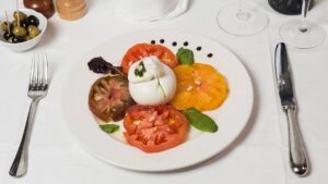 Restaurant Auberge de Venise 14e <br /> <br /> <img src="https://pariscosmop.fr/wp-content/uploads/2022/05/restaurant-Auberge-de-Venise-14e-paris.jpg" alt="Auberge-de-Venise-14e" style="width:98%" loading="lazy">