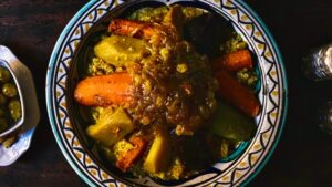 Restaurant La Mosquée <br /> <br /> <img src="https://pariscosmop.fr/wp-content/uploads/2022/05/restaurant-Aux-portes-de-lOrient-paris.jpg" alt="Restaurant La Mosquée" style="width:98%" loading="lazy">