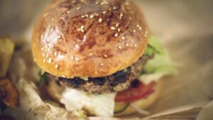 Traiteur Cantine Californie <br /> <br /> <img src="https://pariscosmop.fr/wp-content/uploads/2022/05/restaurant-Cantine-Californie-paris.jpg" alt="Cantine-Californie" style="width:98%" loading="lazy">