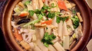 Restaurant Chez Yong <br /> <br /> <img src="https://pariscosmop.fr/wp-content/uploads/2022/05/restaurant-Chez-Yong-paris.jpg" alt="Chez-Yong" style="width:98%" loading="lazy">