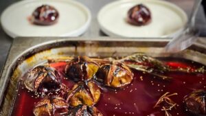 Restaurant Evi Evane <br /> <br /> <img src="https://pariscosmop.fr/wp-content/uploads/2022/05/restaurant-Evi-Evane-Guisarde-paris.jpg" alt="Evi-Evane-Guisarde" style="width:98%" loading="lazy">