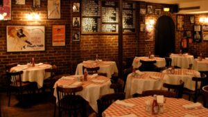 Restaurant Joe Allen <br /> <br /> <img src="https://pariscosmop.fr/wp-content/uploads/2022/05/restaurant-Joe-Allen-paris.jpg" alt="Joe-Allen" style="width:98%" loading="lazy">
