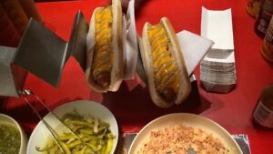 La mosaïque – Pat’s Hot Dog <br /> <br /> <img src="https://pariscosmop.fr/wp-content/uploads/2022/05/restaurant-La-mosaique-Pats-Hot-Dog-paris.jpg" alt="La-mosaïque-Pat’s-Hot-Dog" style="width:98%" loading="lazy">