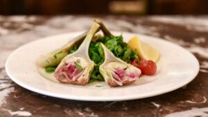 Bistro Le Cherche-Midi <br /> <br /> <img src="https://pariscosmop.fr/wp-content/uploads/2022/05/restaurant-Le-ChercheMidi-paris.jpg" alt="Le-ChercheMidi" style="width:98%" loading="lazy">