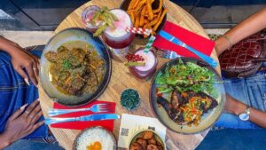 Restaurant O’Maki <br /> <br /> <img src="https://pariscosmop.fr/wp-content/uploads/2022/05/restaurant-OMaki-paris.jpg" alt="O’Maki" style="width:98%" loading="lazy">
